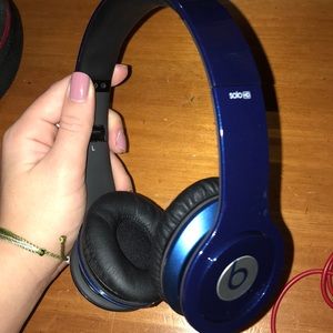 Old Beats Solo!! Great condition! NOT wireless!